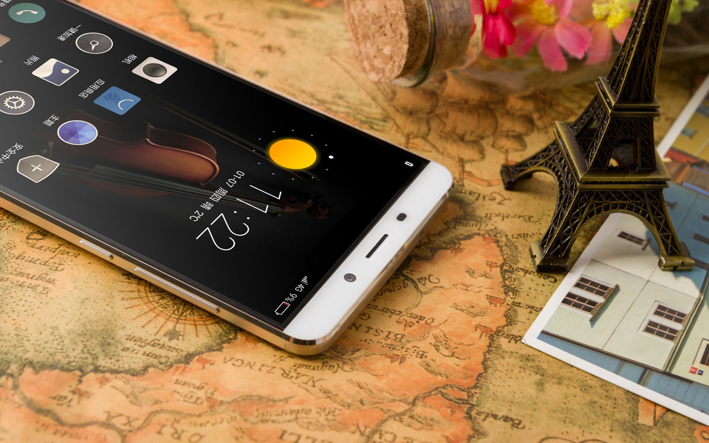 6英寸2k级别巨屏 360手机极客版图赏