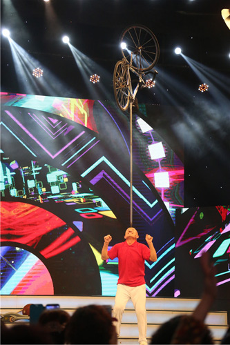 《大王小王》办新春特别节目 萌大爷传授"劈腿"绝学