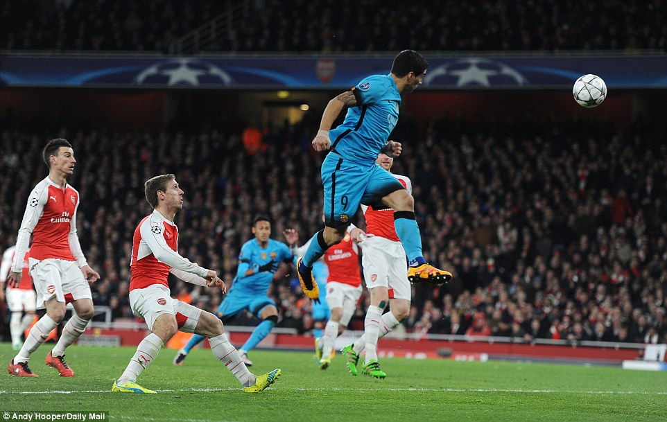 15-16赛季欧冠1/8决赛首回合一场焦点战在酋长球场展开争夺,阿森纳