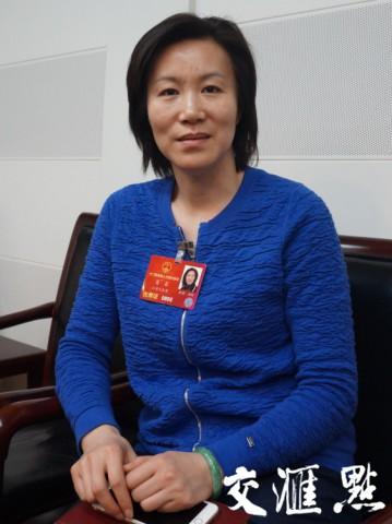 全国人大代表,奥运冠军葛菲新华报业全媒体记者成岗摄