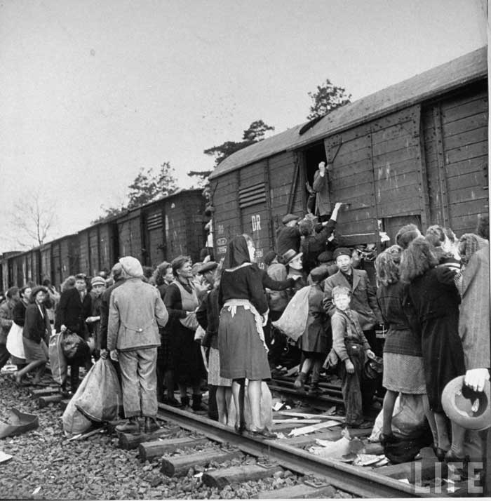 4月二战末期,美国杂志《life》记者margaret bourke-white拍摄的苏联