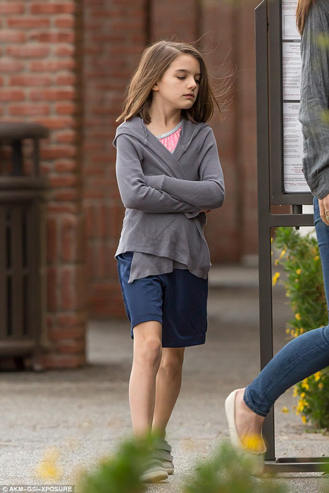 阿汤哥女儿苏瑞庆生 变身粉色少女可爱靓丽-凤凰新闻