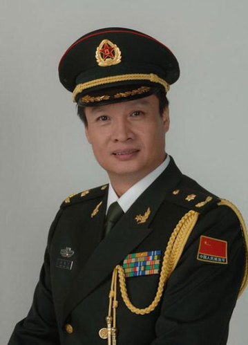 细数是将星军衔的明星黄宏正军级待遇图