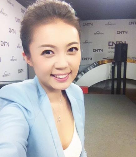 央视低胸采访女记者私房美照曝光图
