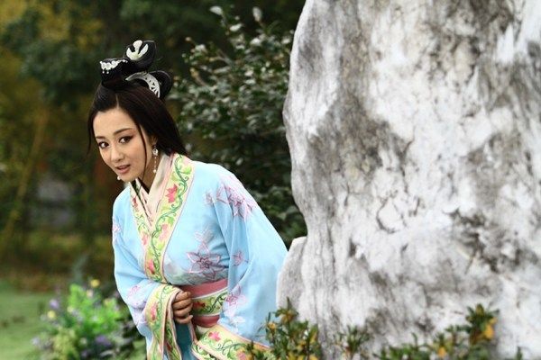 李依晓饰演甄宓李依晓饰演甄宓甄宓,曹植浓情蜜意酱油女星整容变主角