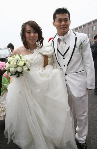 丫蛋自曝"育儿经" :尊重孩子意见 不强求学二人转