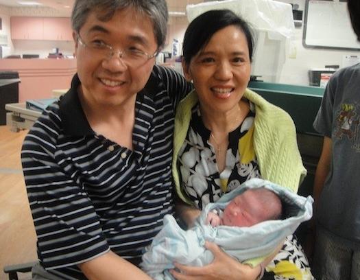 54岁女星王芷蕾怀孕有内幕 靠代理孕母得子