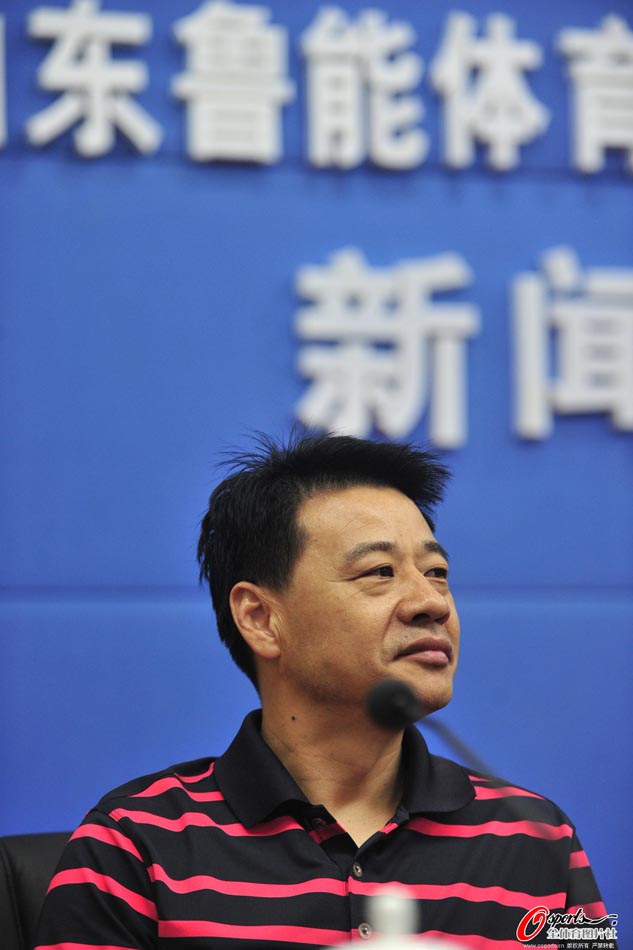 鲁能宣布腾卡特下课 吴金贵出任代理主帅