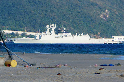 中国最新054a护卫舰三亚号正式加入南海舰队