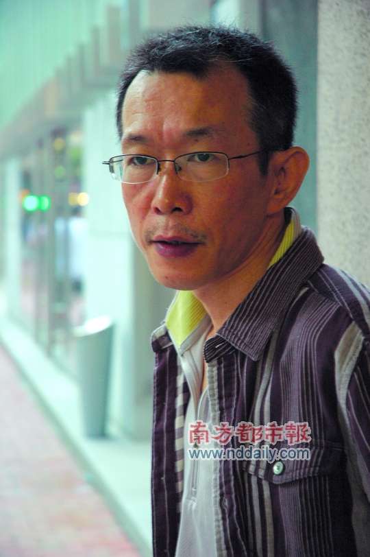 年度诗人黄灿然授奖辞以谦卑分享凡人苦楚