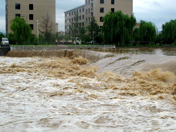 受持续暴雨影响烟台14座大中型水库水位超限
