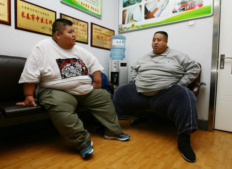 实拍:470斤山东"第一肥"来长春减肥