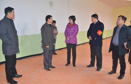 依托优势抢抓机遇负重加压加快发展1月14日,兴平市市长苏晓梅带领副
