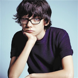 有着瓦蓝瓦蓝眼睛的阿沙