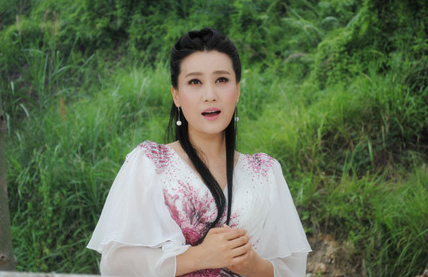 谭晶献唱浪漫故事微电影飘香大结局首发图