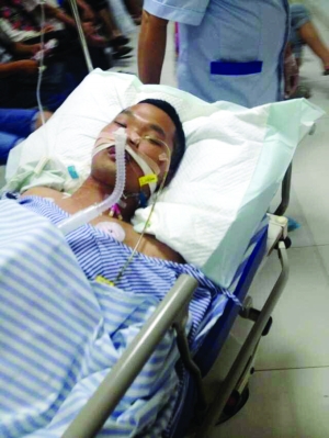 16岁少年打两场篮球后中暑得热射病生命垂危图