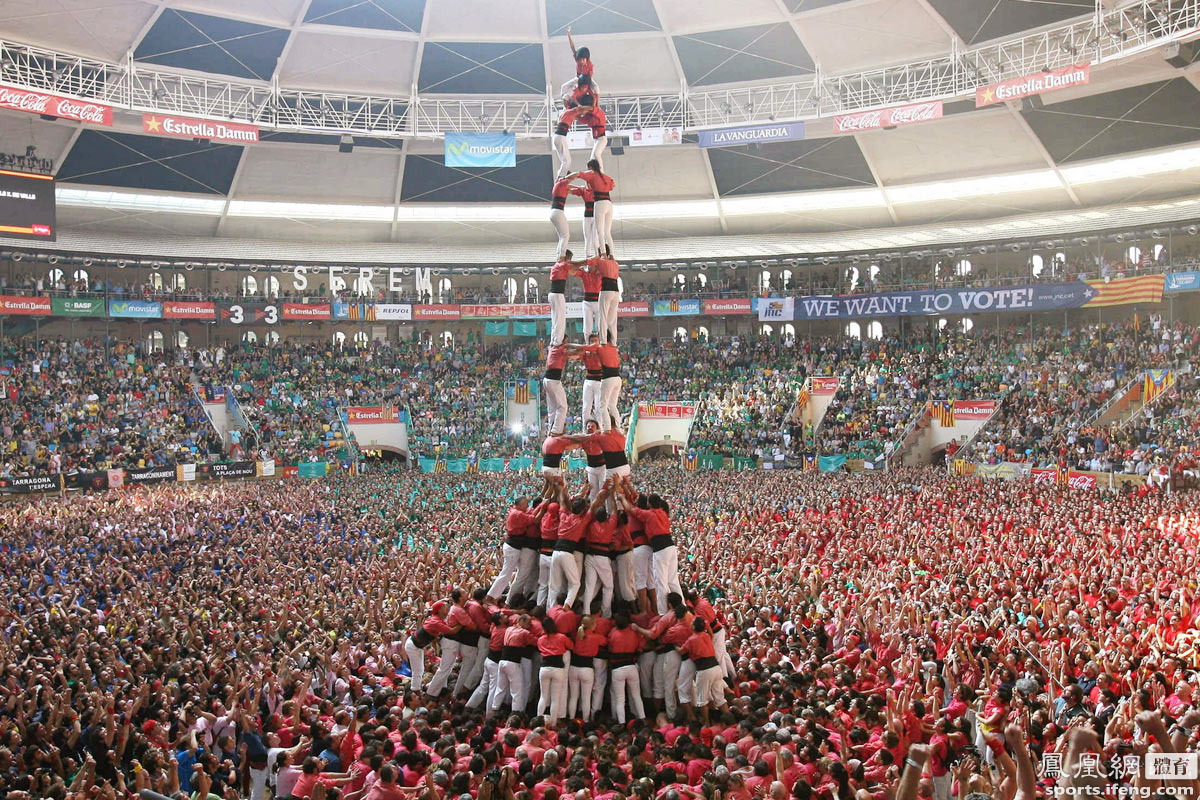 "叠人塔"起源于18世纪末,是西班牙加泰罗尼亚地区最具特色的传统民俗