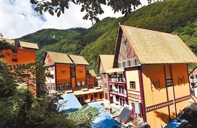 独龙族全部住进了安居房