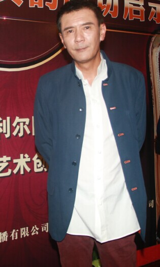 姚安濂(1 /1张)"上海雅叔"姚安濂近日凭借电影《打工老板》,摘得第38