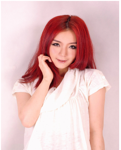 中国新生代全能女歌手代表 胡芳芳(1 /3张)上周,在yy娱乐主办的大型