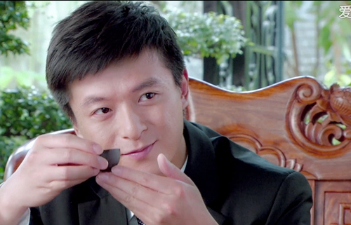 《别叫我兄弟》朱雨辰展琴艺 气质忧郁文艺范