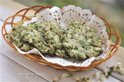 槐花入菜,口感清甜