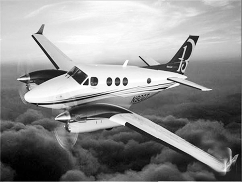 tc-90"空中之王"双发涡桨飞机