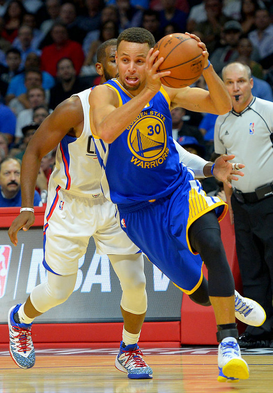 nba 库里40分11篮板 勇士末节一波流逆转快船