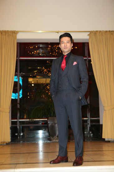 谭凯《长江图》受邀柏林电影节 尽显熟男风范