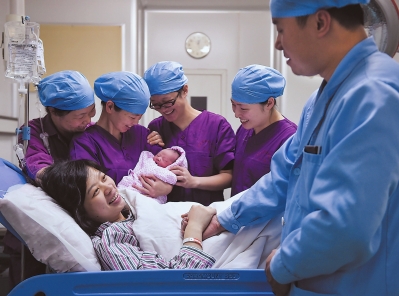 产房除夕夜:一位助产士的跨年分娩记