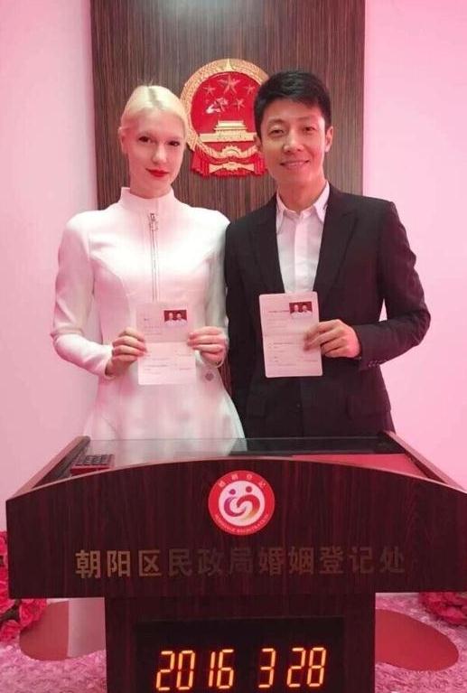 撒贝宁承认领结婚证朝阳群众名不虚传谢谢大家