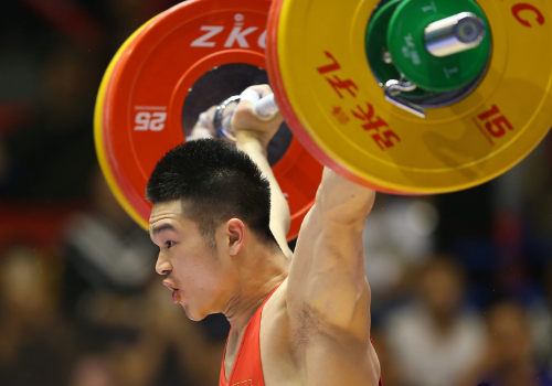 石智勇无缘冠军伤心哭泣 廖辉主动送拥抱安慰