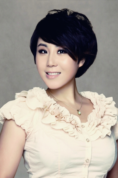 李小培:宗裘派.毕业于中国戏曲学院.师承孟俊泉,李长春,张德华等.