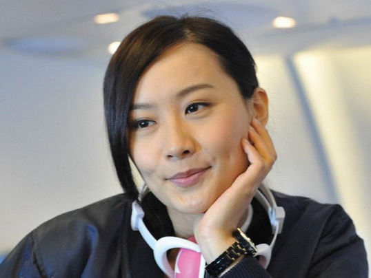 陈法拉在《冲上云霄2》中与吴镇宇和张智霖都有感情纠葛.