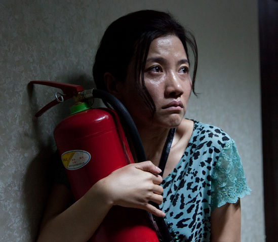 《万箭穿心》里颜丙燕非常"接地气".