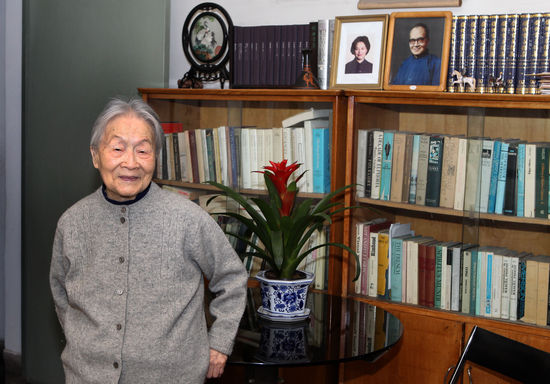 102岁杨绛只要健康还会写作