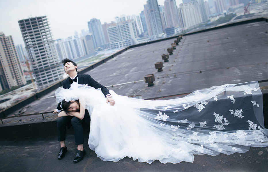 朱亚文沈佳妮恩爱缠绵甜蜜热吻