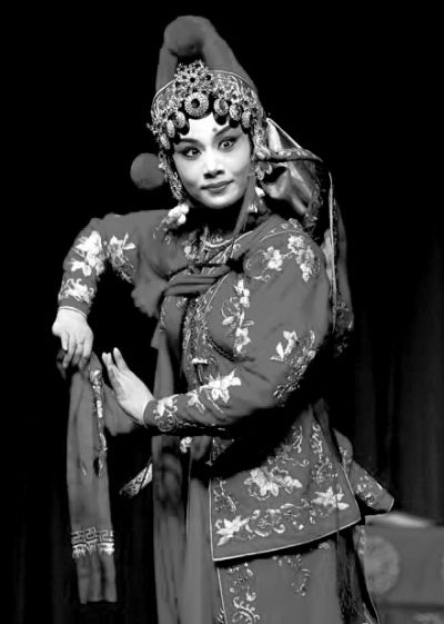 云燕铭先生纪念演出梨园新秀白金演绎女起解