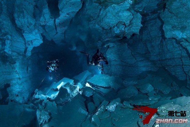 俄罗斯神秘的水下洞穴 长度居欧亚大陆第二(7/16)