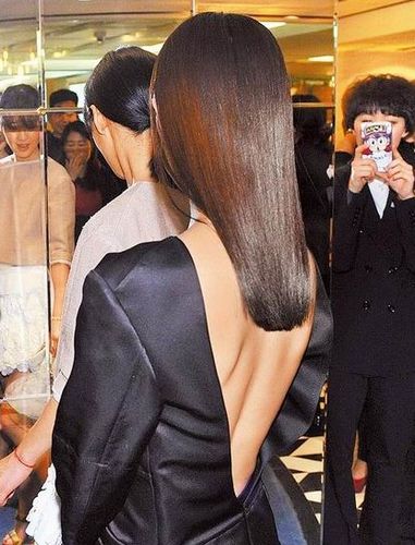 高圆圆穿后深v洋装露背直达腰际知性女妖艳异常
