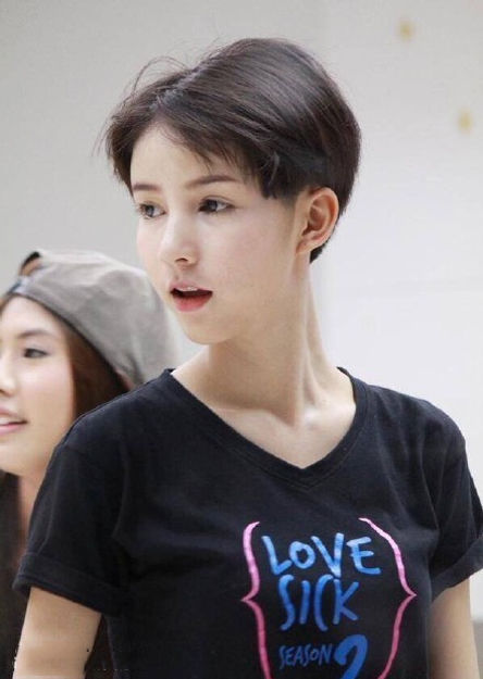 泰国新人yoshi走红被赞美得不像人高清大图