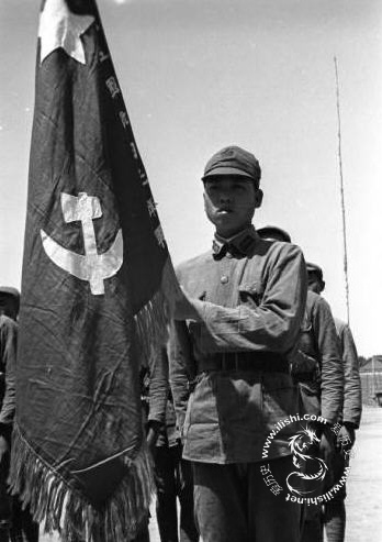 清一色美式装备的中共先锋军