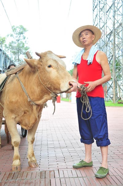 微剧《青春大爆炸》开播 李伯清如花当绿叶