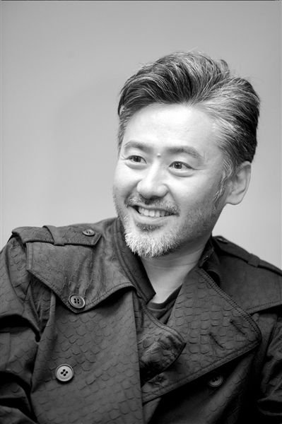 吴秀波称赞"职业家属"