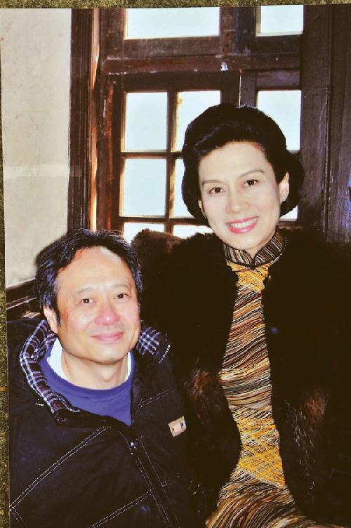 不是老婆是师妹 李安网传青涩照勘误