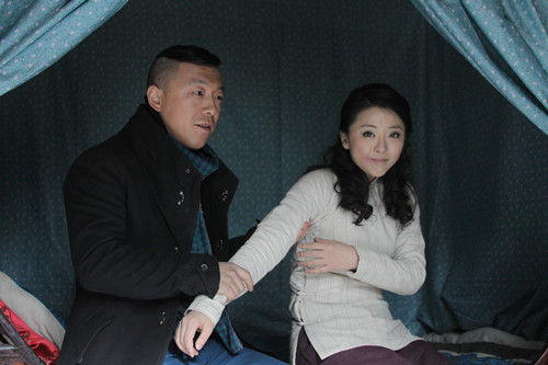 娱乐 近日,由黄渤,黄小蕾主演的电视剧《火线三兄弟》在天津卫视,山东
