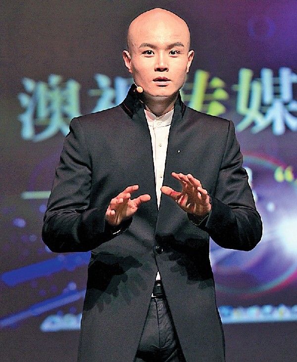 《超级演说家》媒体频提孟非 乐嘉很不高兴