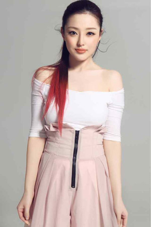 《古镇凶灵》王洁曦上位 接演古装第一美女