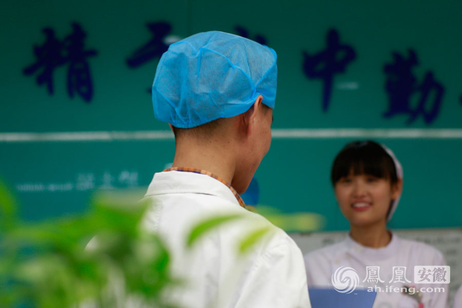 国际护士节特辑唯一的男护士组图