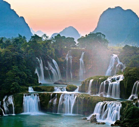 硕龙镇德天瀑布(图片来源:中国网)